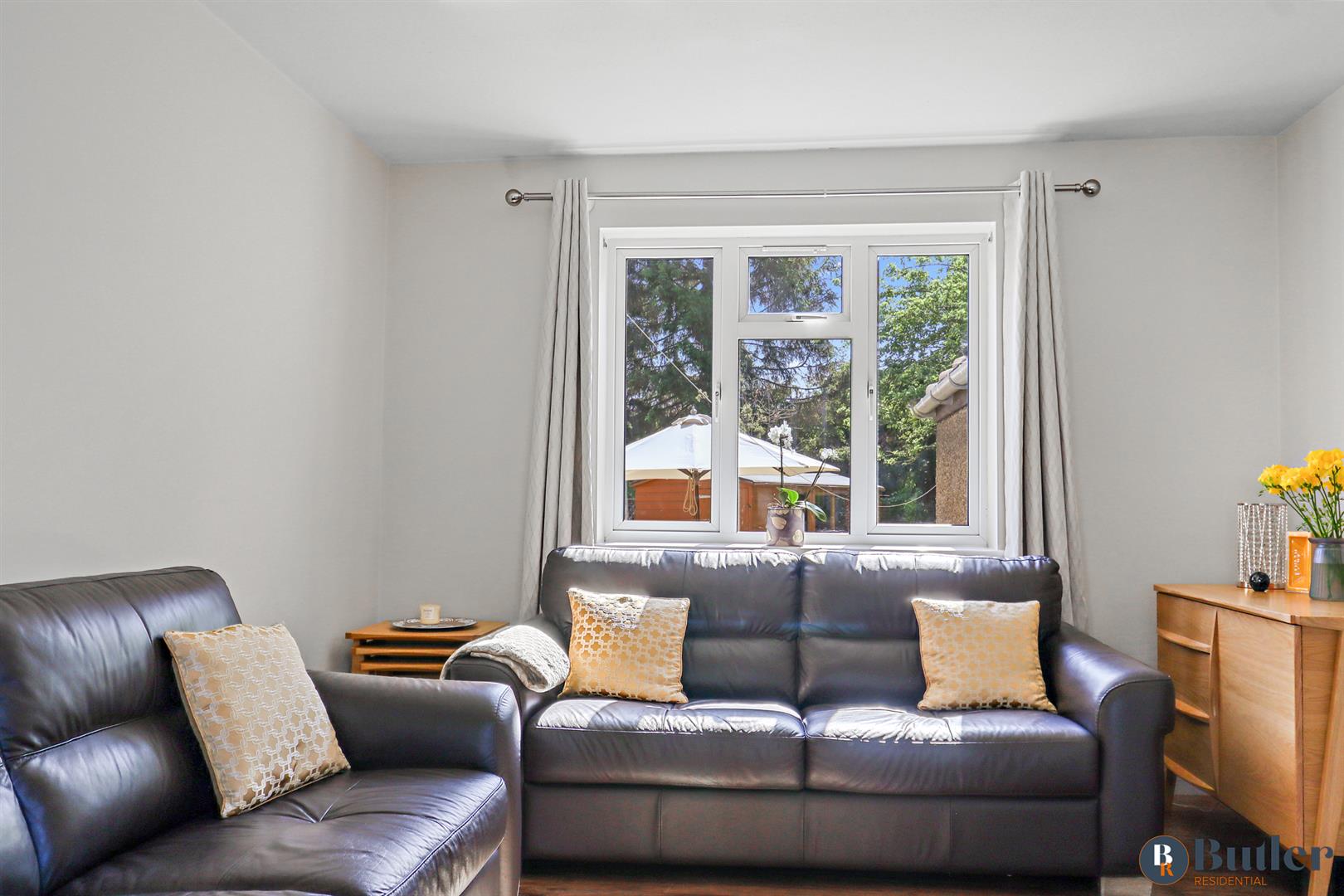 3 bed semi-detached house for sale in Mullway, Letchworth Garden City  - Property Image 4