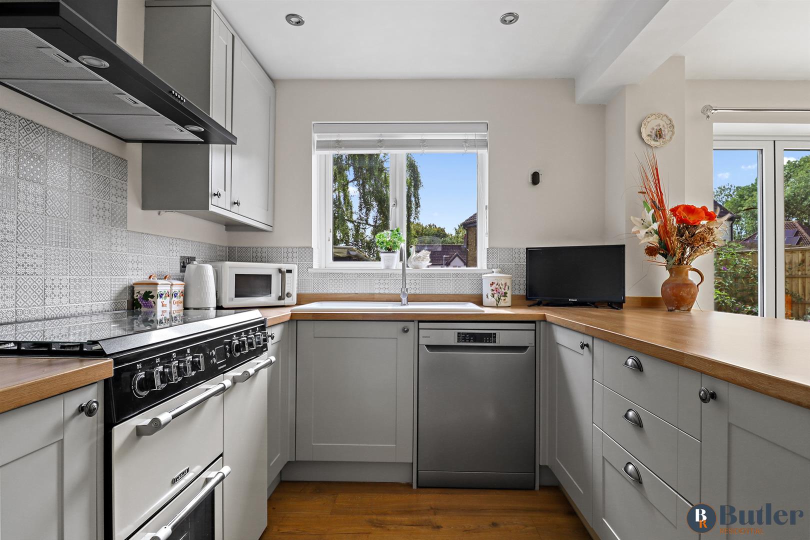 4 bed detached house for sale in Chalkdown, Stevenage  - Property Image 17