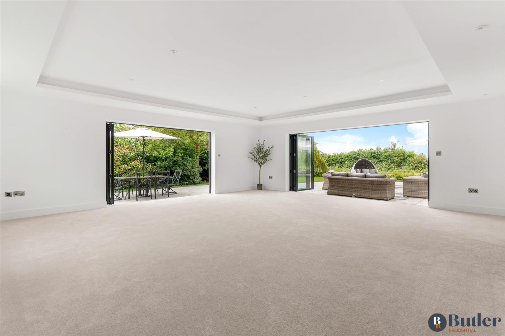 5 bed detached house for sale in Wintringham, St. Neots  - Property Image 33