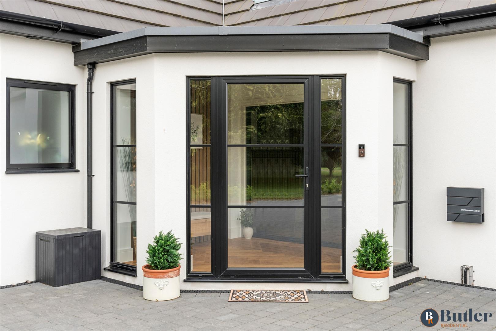 5 bed detached house for sale in Wintringham, St. Neots  - Property Image 3