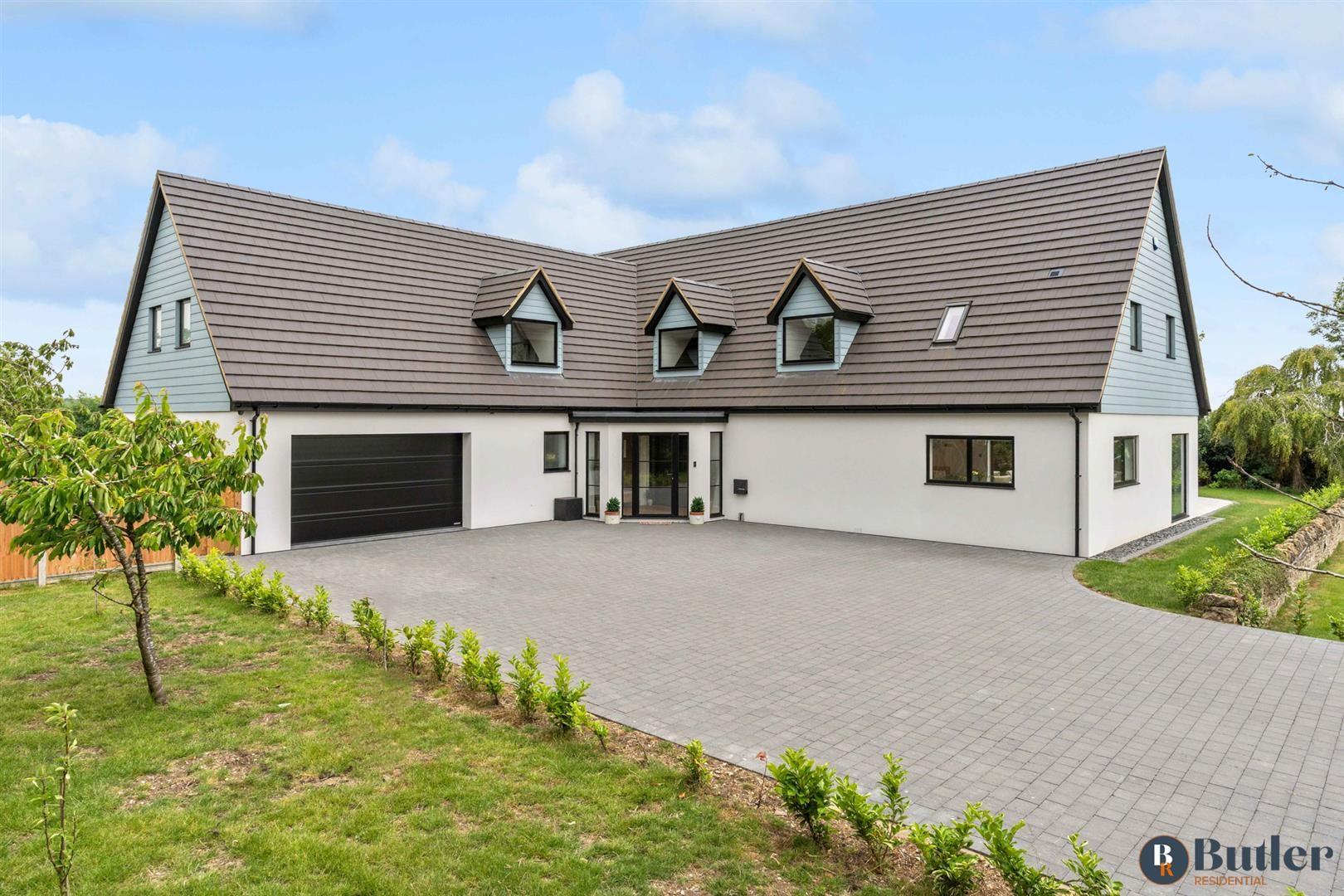 5 bed detached house for sale in Wintringham, St. Neots - Property Image 1