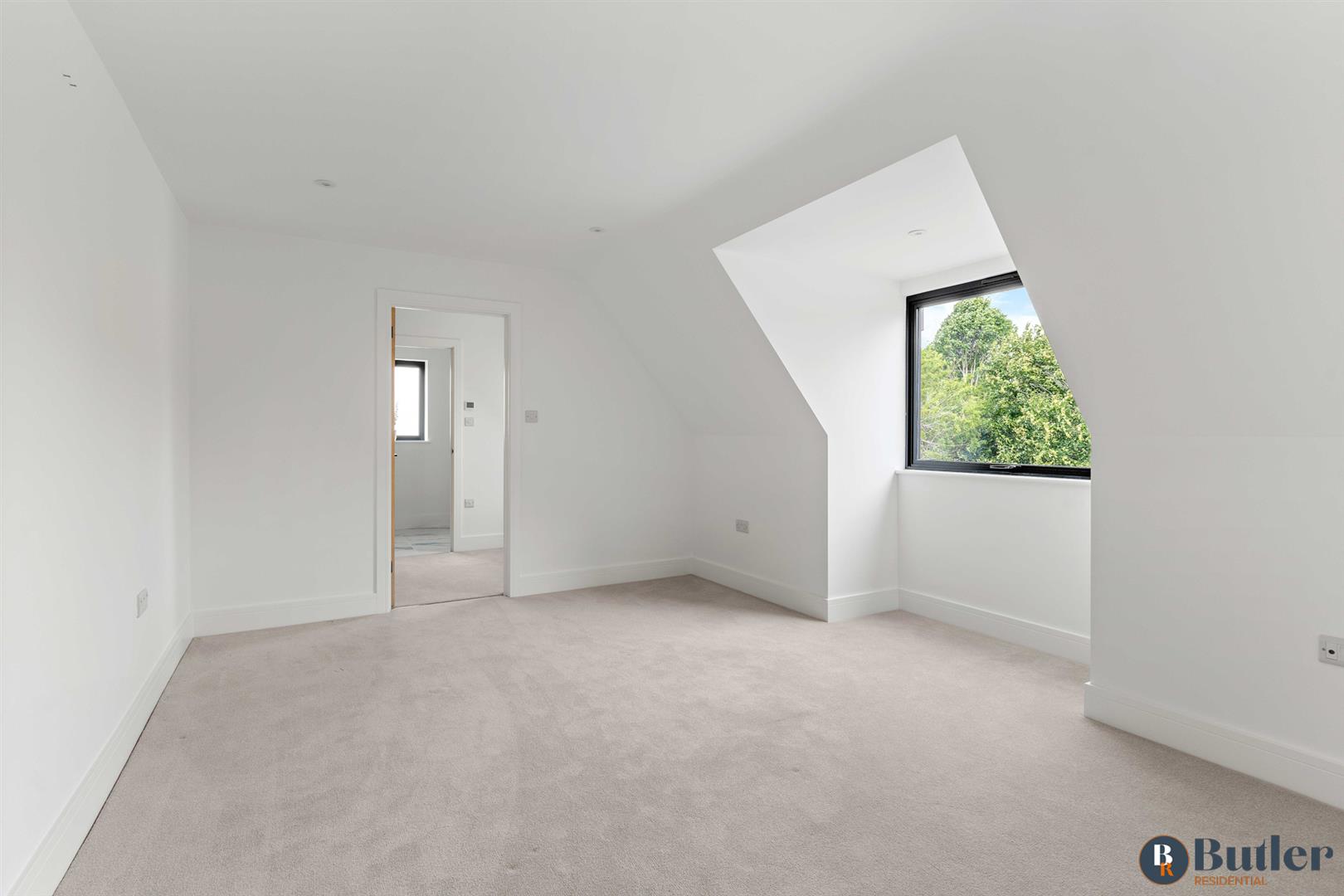 5 bed detached house for sale in Wintringham, St. Neots  - Property Image 74