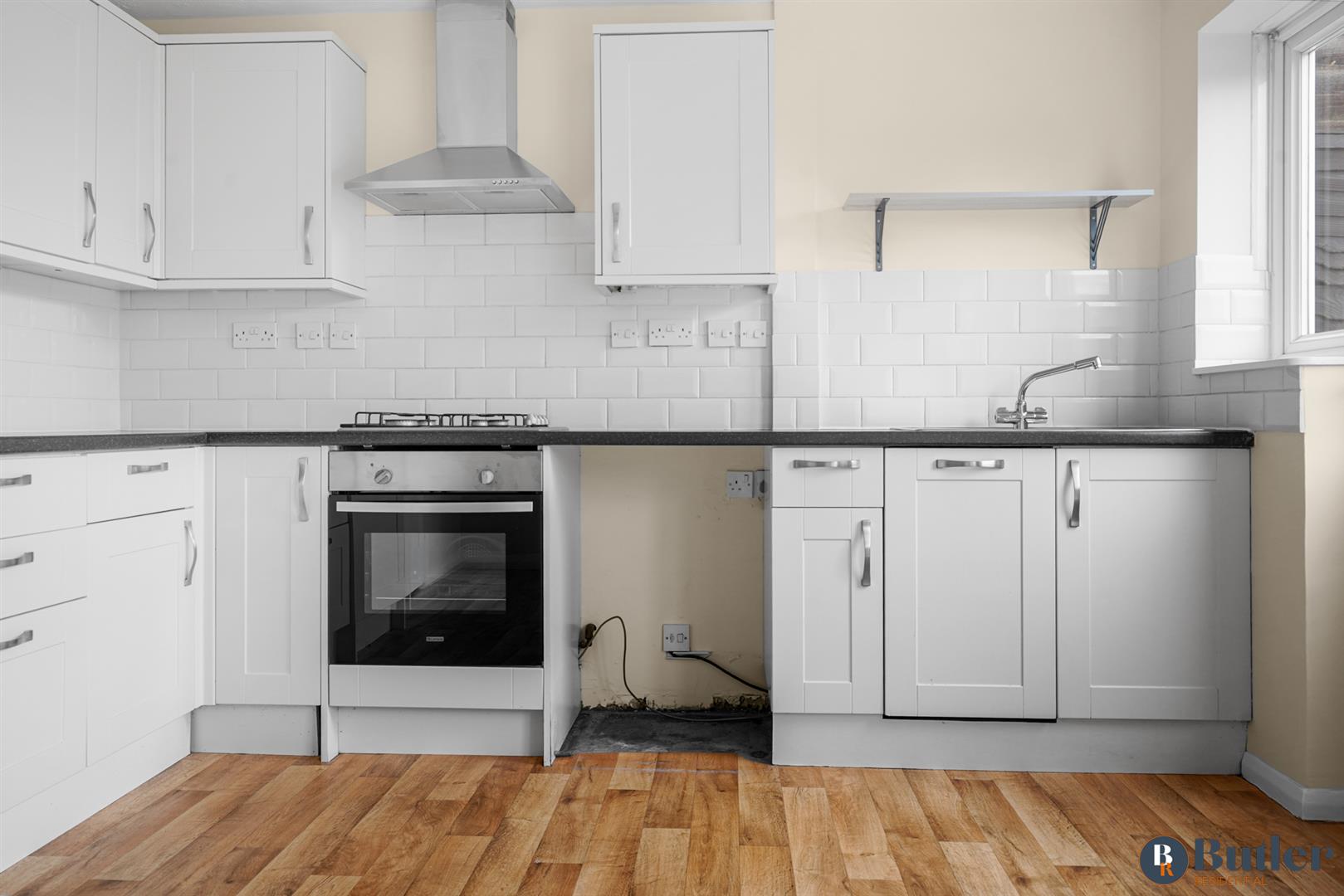 3 bed house for sale in Church Field, Ware 3