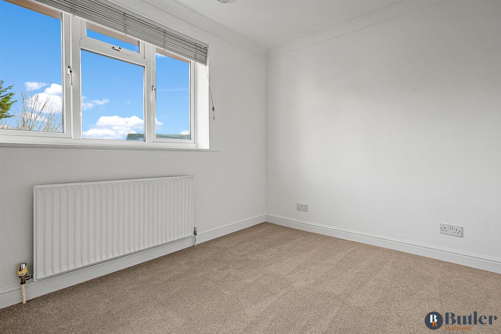 2 bed house for sale in Wheatsheaf Drive, Ware  - Property Image 13