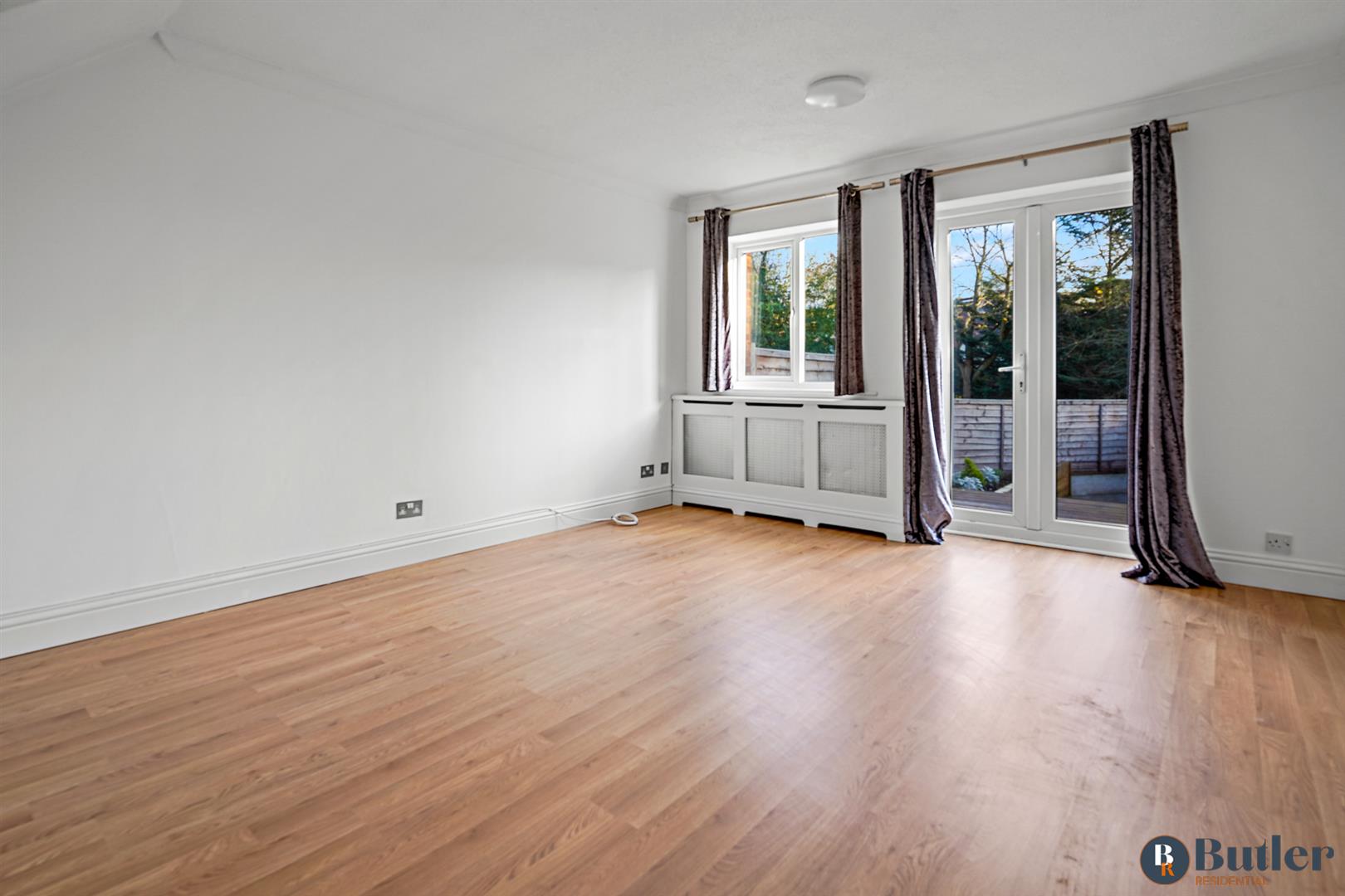 2 bed house for sale in Wheatsheaf Drive, Ware 5