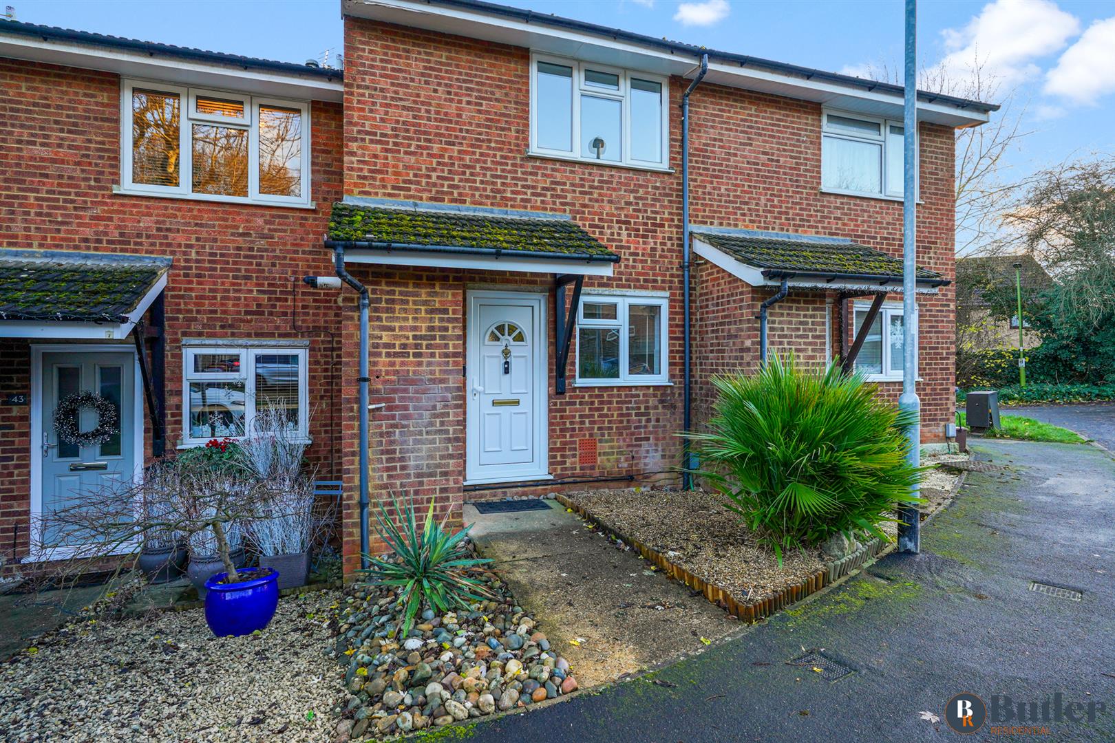 2 bed house for sale in Wheatsheaf Drive, Ware  - Property Image 1