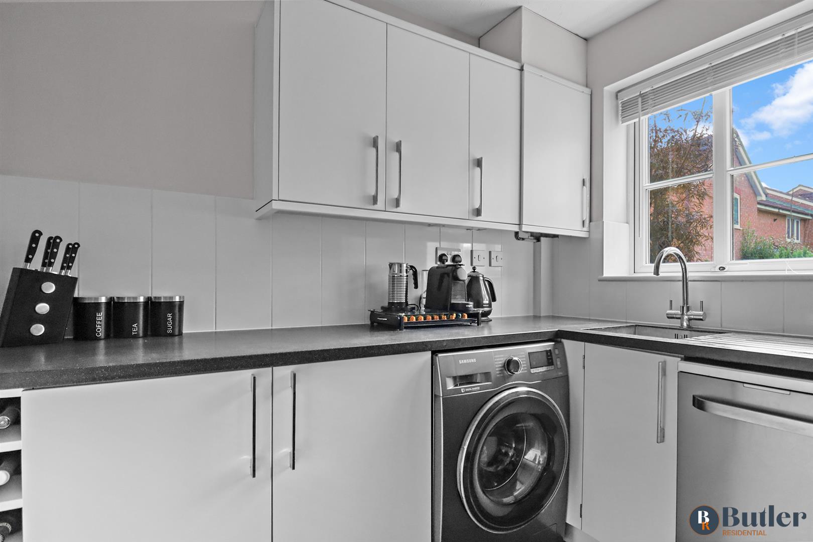 3 bed end of terrace house for sale in Morecambe Close, Stevenage  - Property Image 6