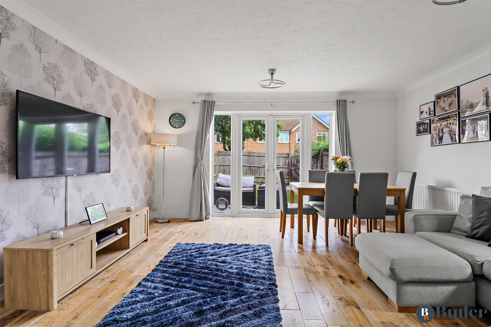 3 bed end of terrace house for sale in Morecambe Close, Stevenage 1