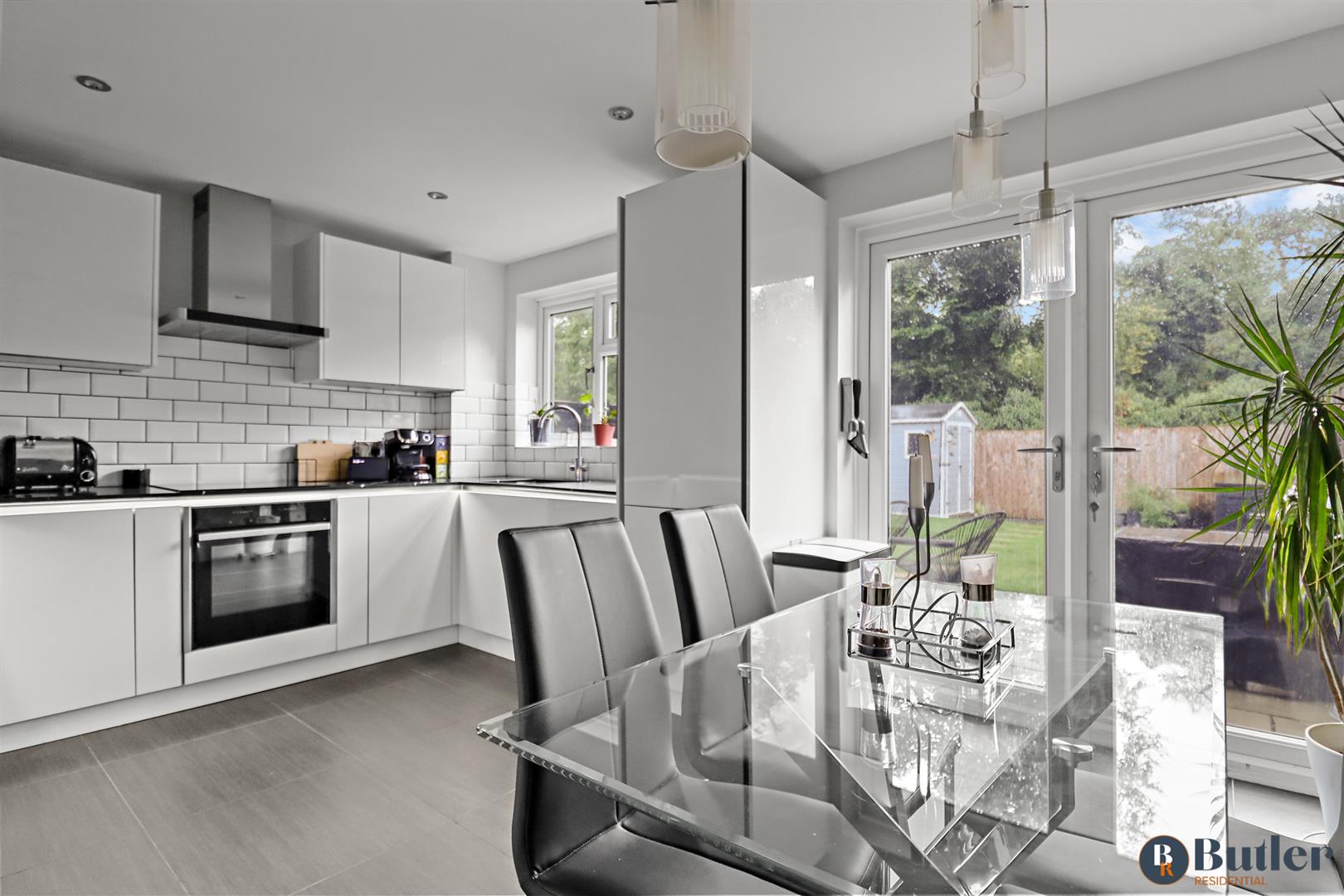 3 bed end of terrace house for sale in Chagny Close, Letchworth Garden City 13