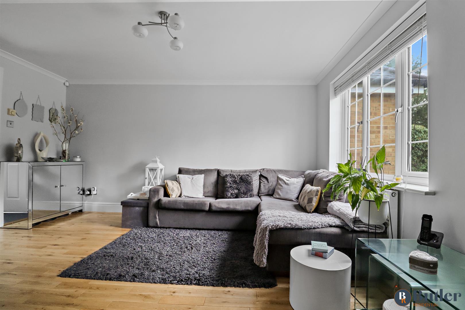 3 bed end of terrace house for sale in Chagny Close, Letchworth Garden City  - Property Image 3