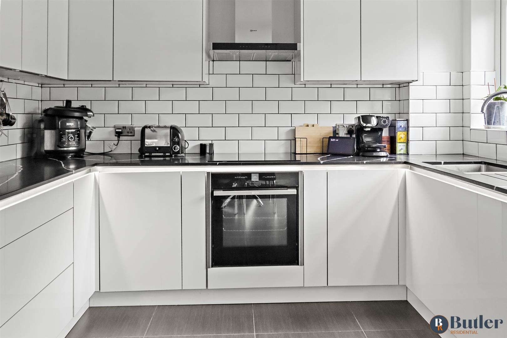 3 bed end of terrace house for sale in Chagny Close, Letchworth Garden City  - Property Image 12