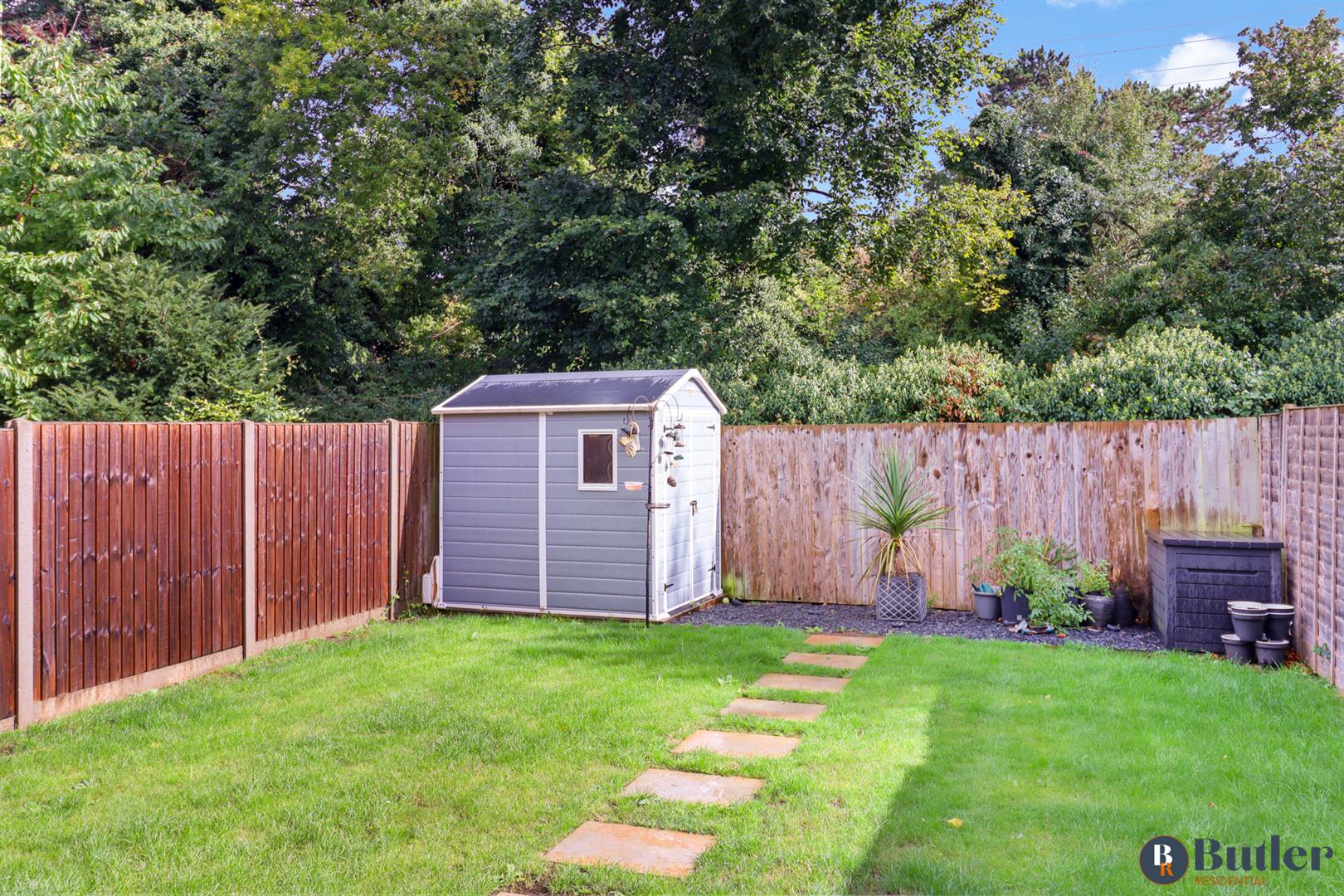 3 bed end of terrace house for sale in Chagny Close, Letchworth Garden City 25