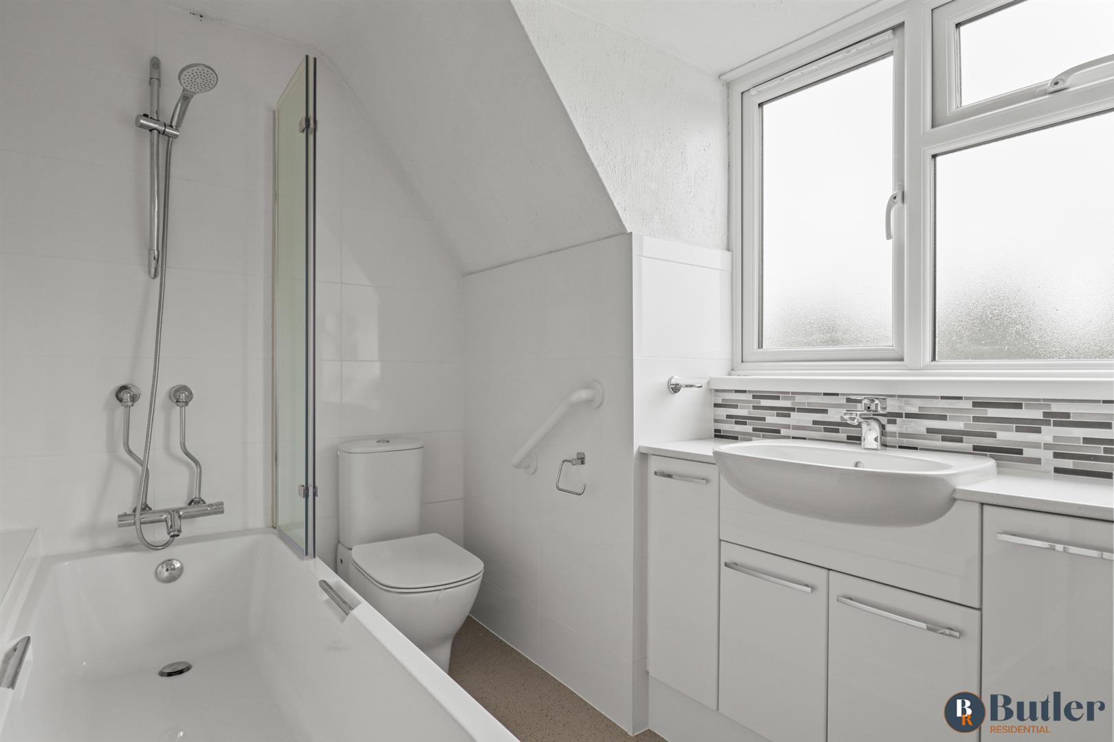 2 bed semi-detached house for sale in Orchard Crescent, Stevenage  - Property Image 24