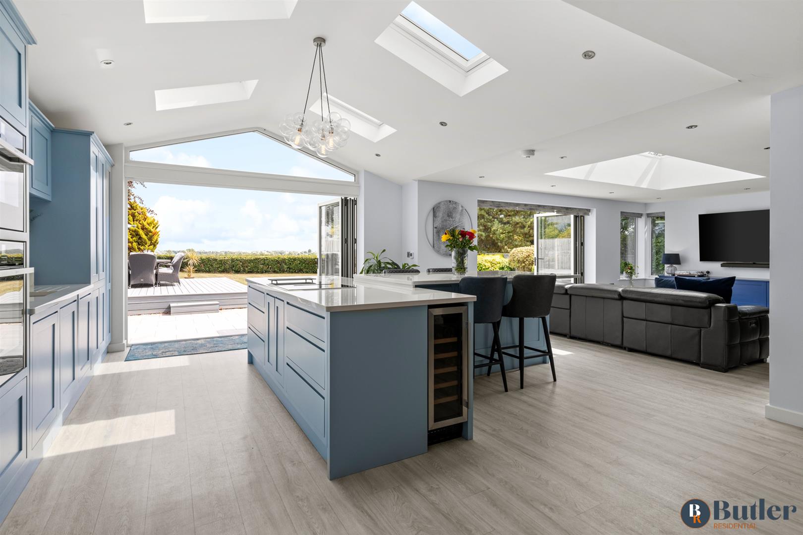 4 bed detached house for sale in Greenway, St. Neots  - Property Image 2