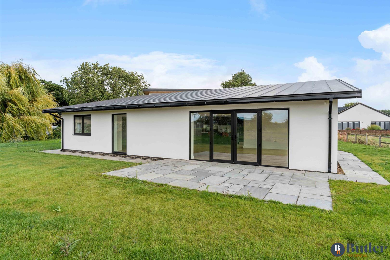 4 bed detached bungalow for sale in Grange View, Blunham  - Property Image 67