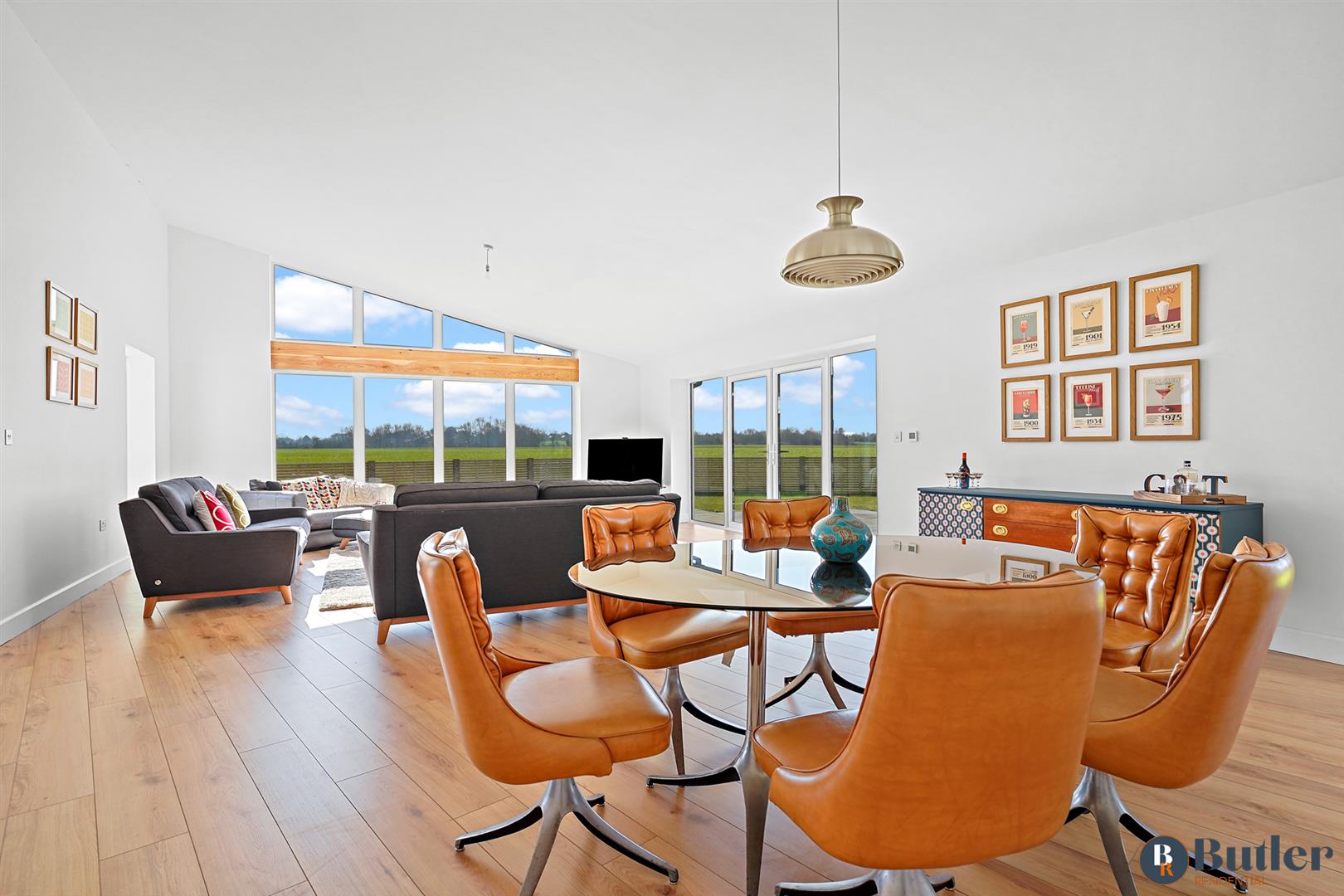 4 bed detached bungalow for sale in Grange View, Blunham 7