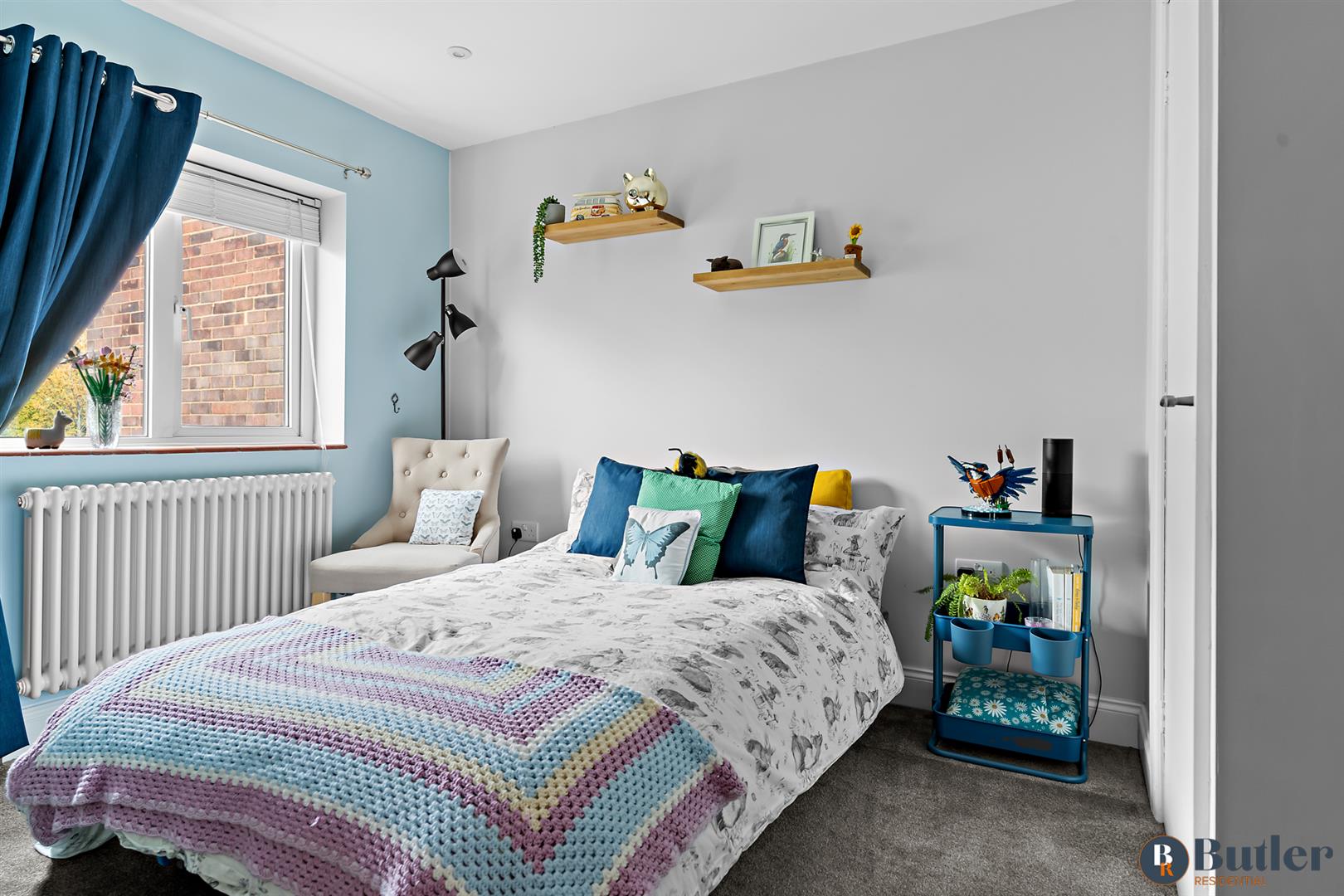 2 bed end of terrace house for sale in Groveside, Henlow 22