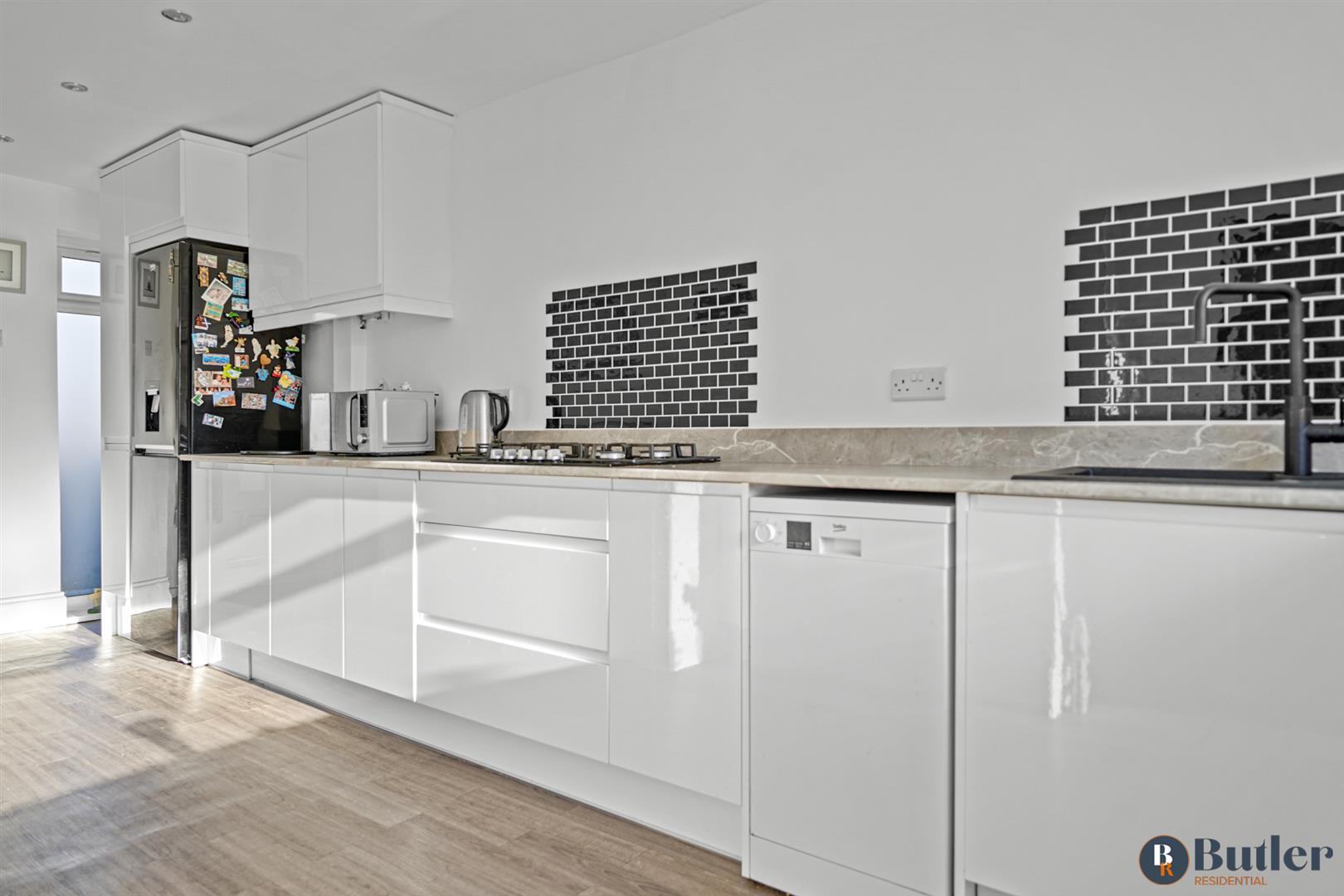 3 bed terraced house for sale in Marymead Drive, Stevenage 6