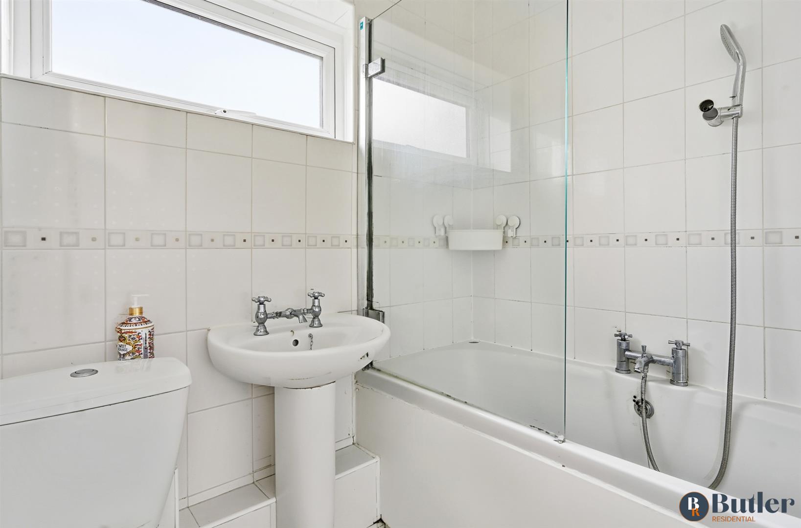 3 bed semi-detached house for sale in Lymington Road, Stevenage 21