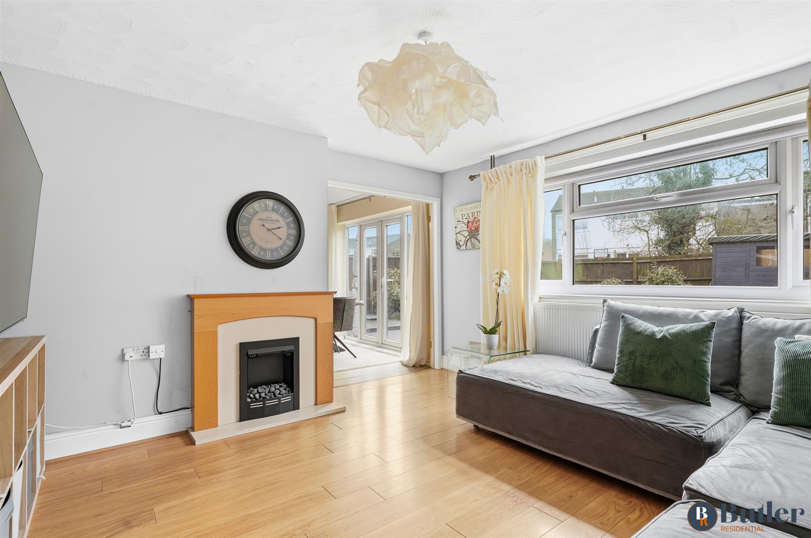 3 bed semi-detached house for sale in Lymington Road, Stevenage  - Property Image 2