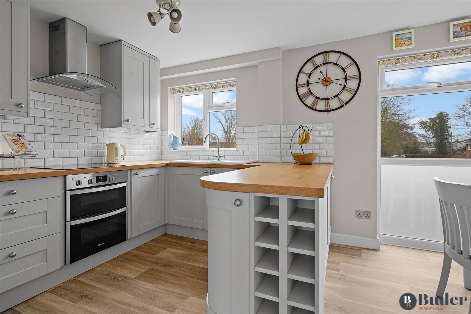 4 bed house for sale in Angotts Mead, Stevenage  - Property Image 2