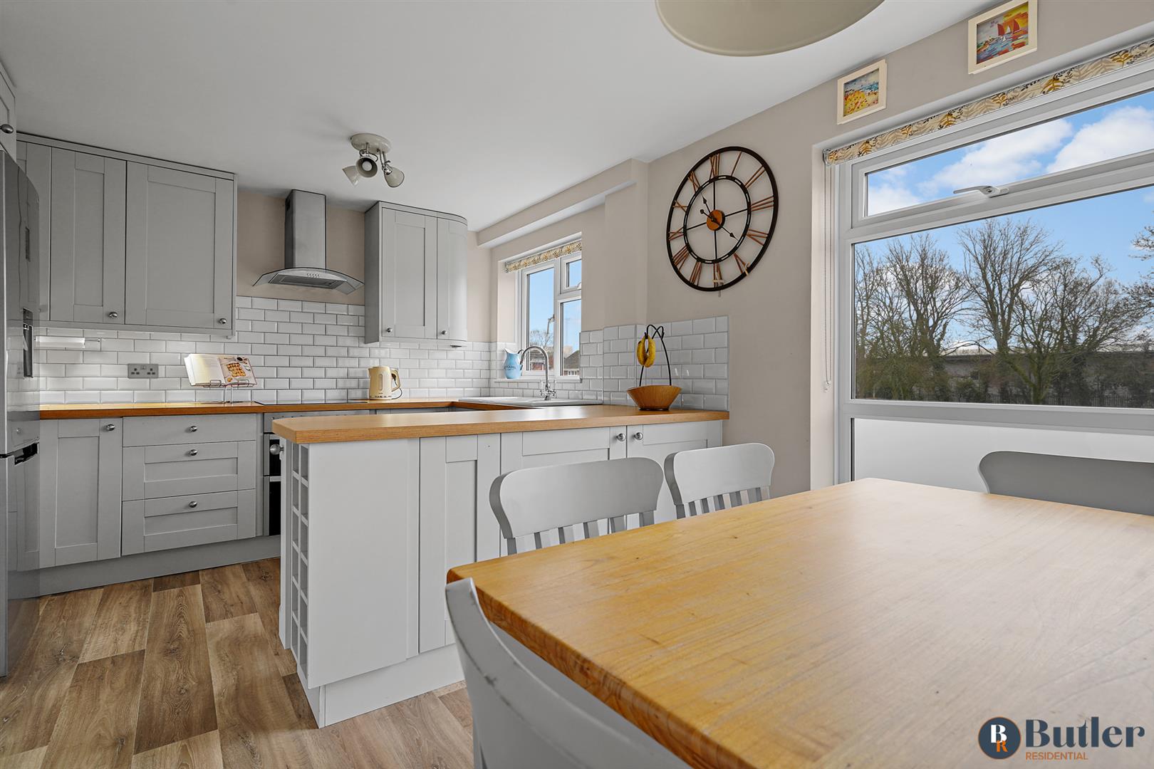 4 bed house for sale in Angotts Mead, Stevenage  - Property Image 9