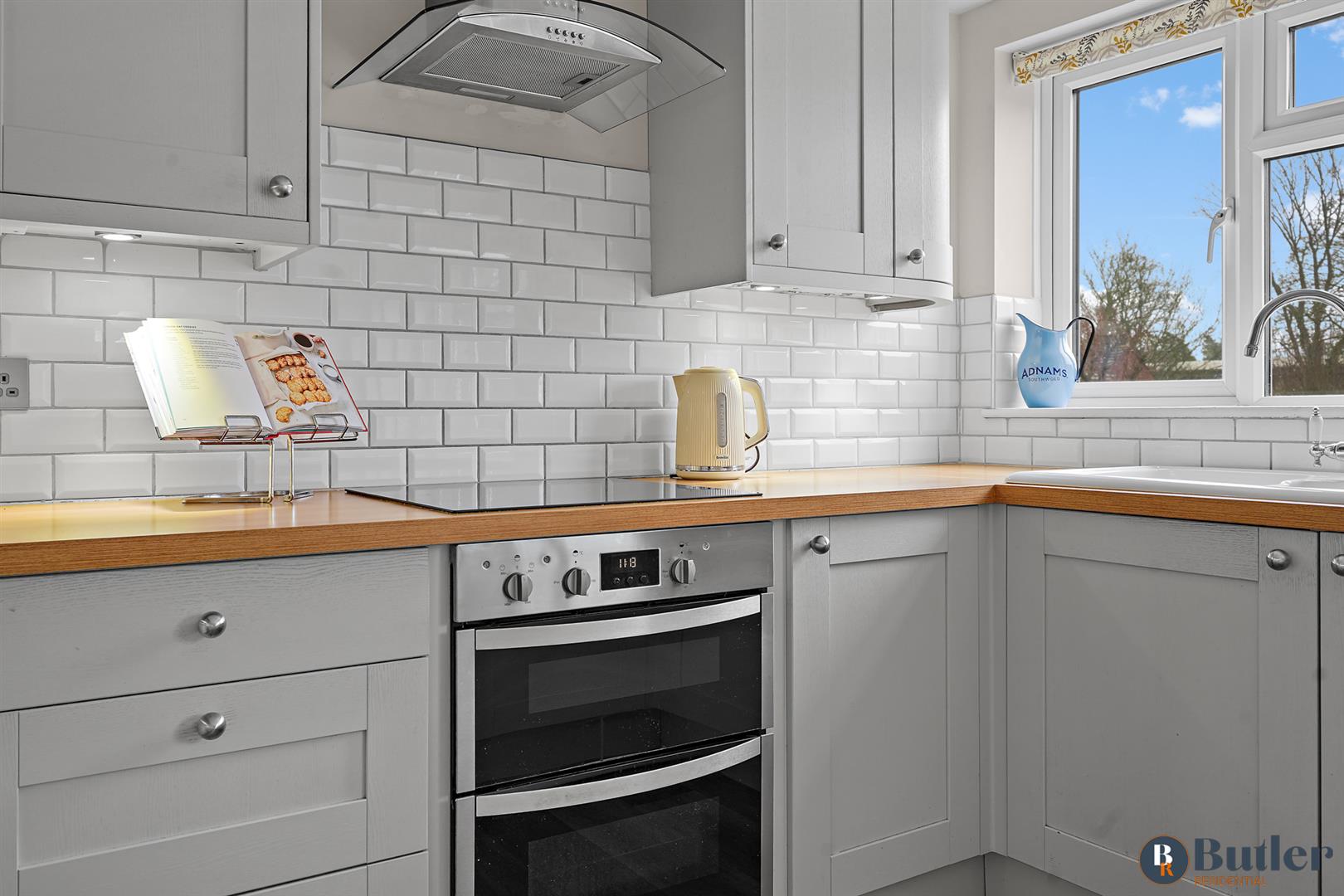 4 bed house for sale in Angotts Mead, Stevenage 4