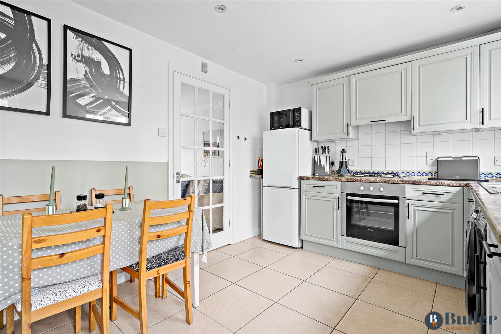 2 bed terraced house for sale in Old Bourne Way, Stevenage 4