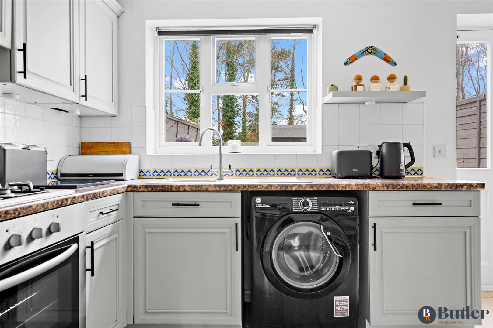 2 bed terraced house for sale in Old Bourne Way, Stevenage 3