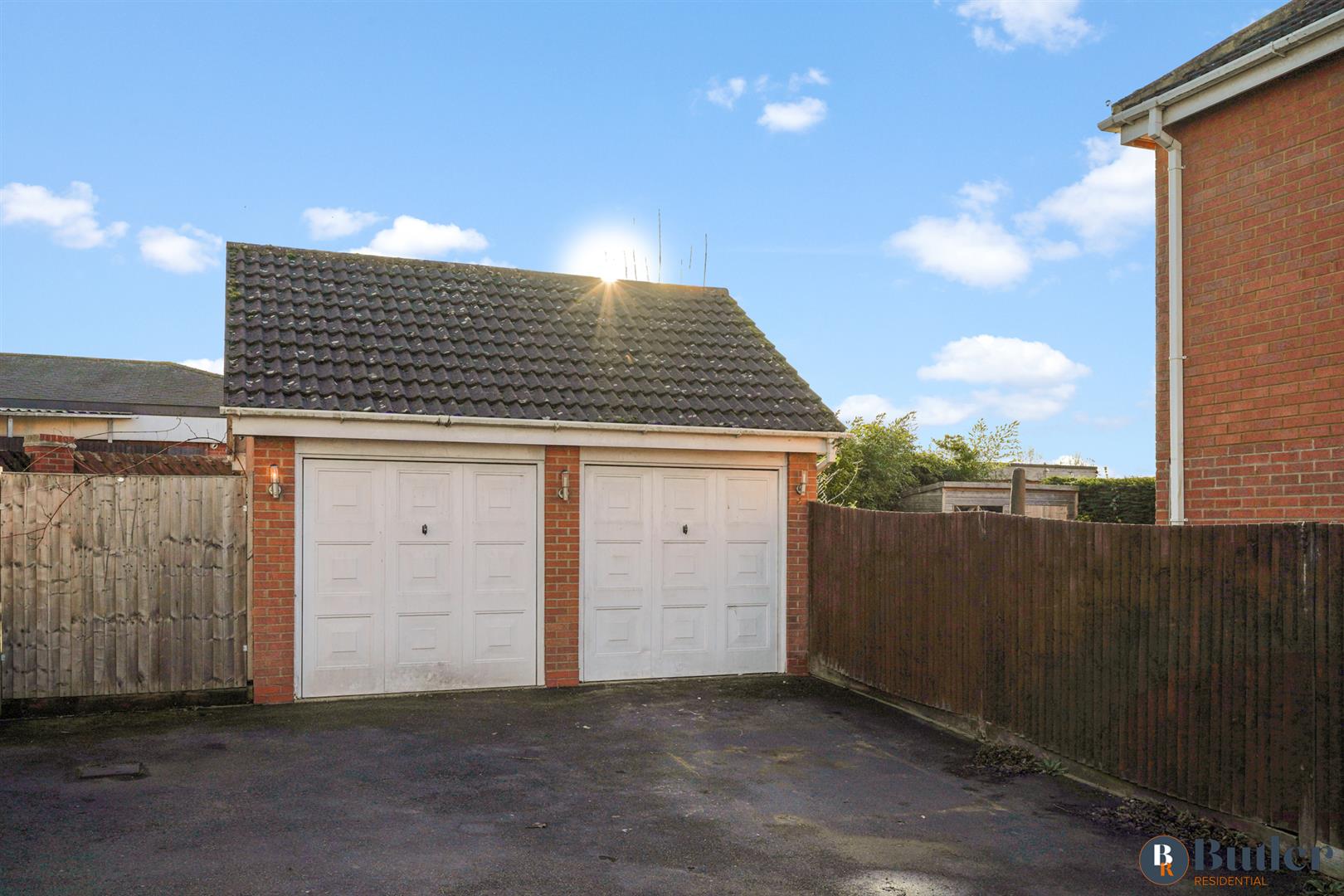 4 bed detached house for sale in Montgomery Avenue, Shefford  - Property Image 46