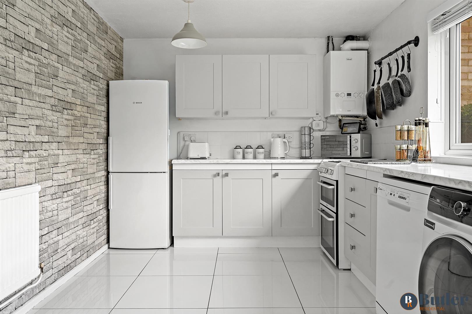 2 bed terraced house for sale in Douglas Drive, Stevenage  - Property Image 4