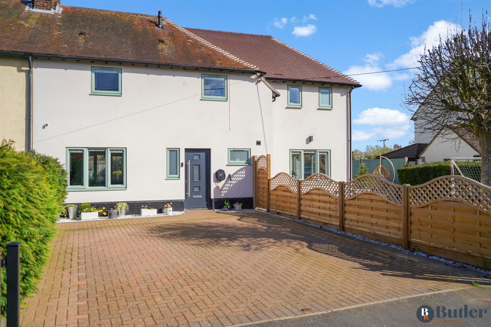 3 bed semi-detached house for sale in Silver Street, St. Neots - Property Image 1