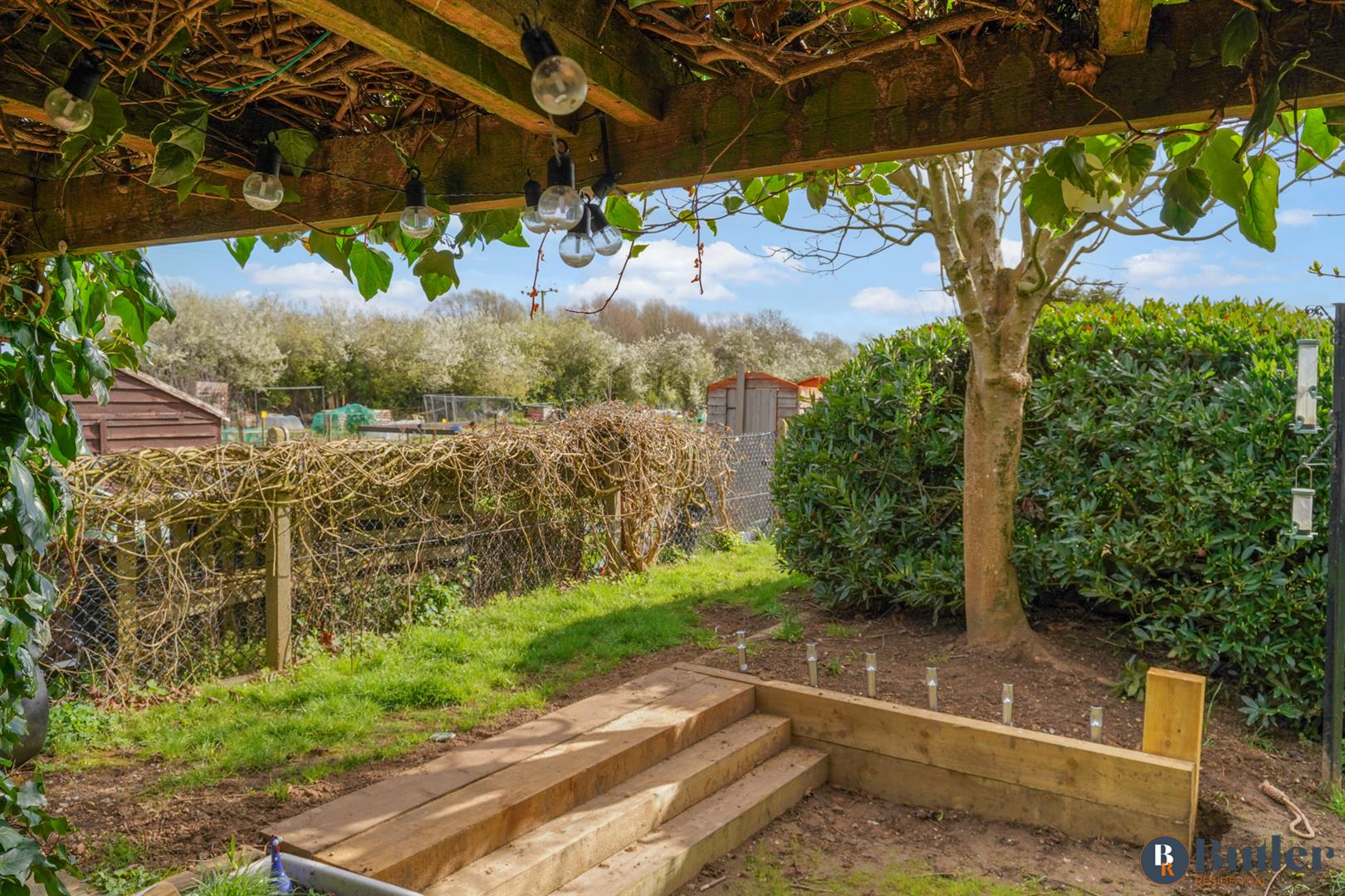 3 bed semi-detached house for sale in Silver Street, St. Neots  - Property Image 77