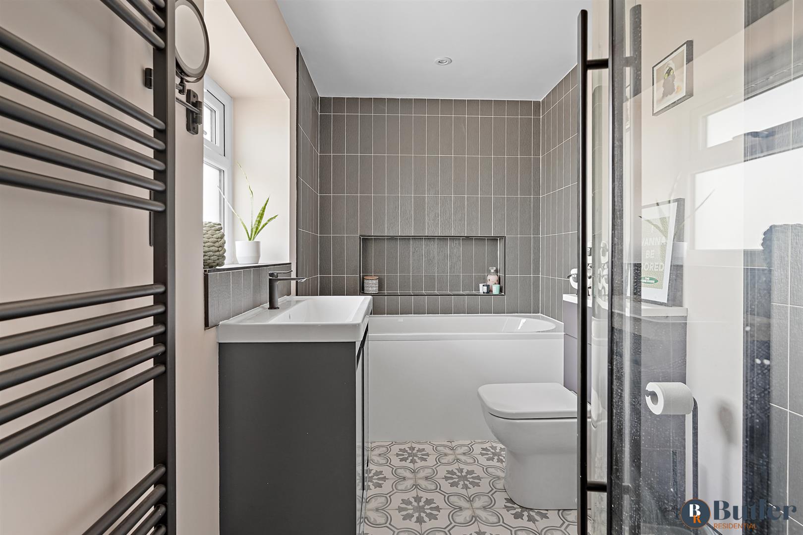 3 bed semi-detached house for sale in Silver Street, St. Neots  - Property Image 59