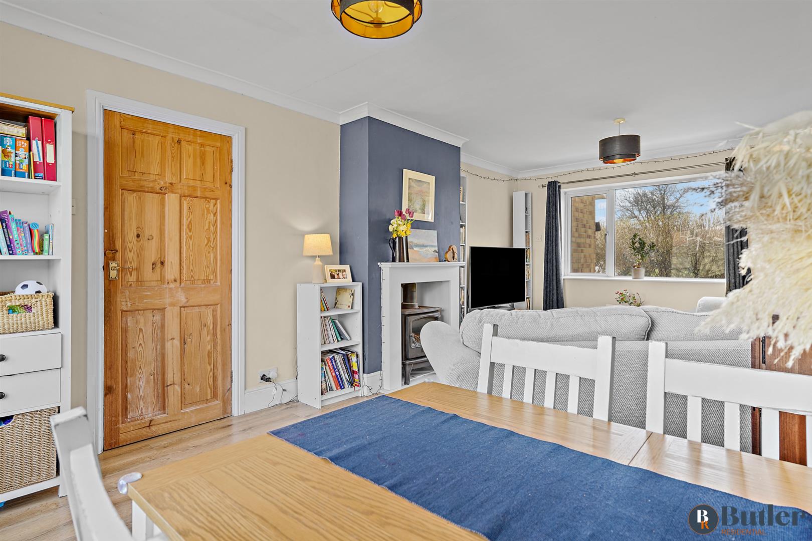 3 bed end of terrace house for sale in Green Close, Stevenage  - Property Image 11