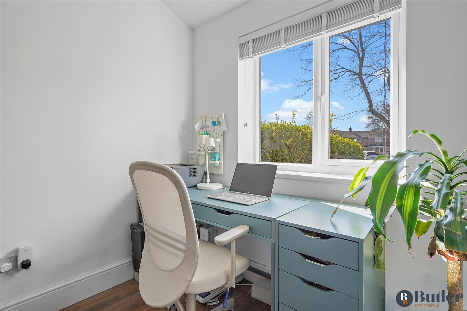 3 bed end of terrace house for sale in Green Close, Stevenage 17