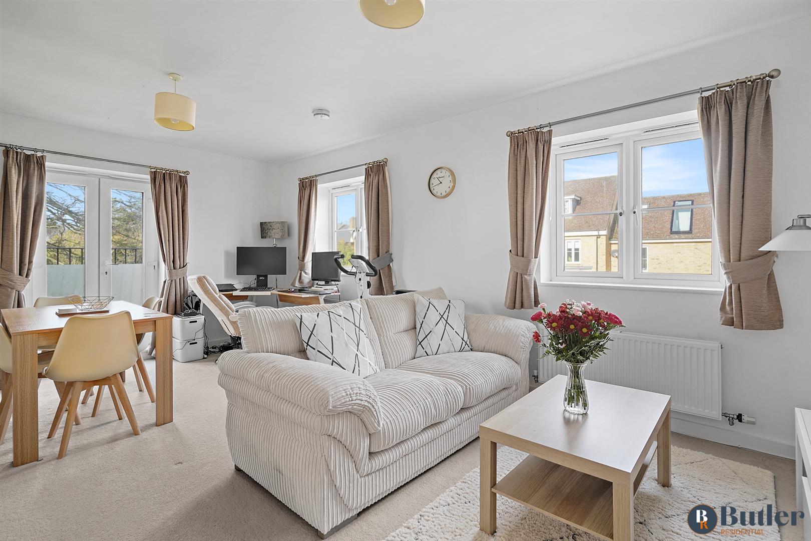 2 bed flat for sale in North Lodge Drive, Cambridge  - Property Image 2