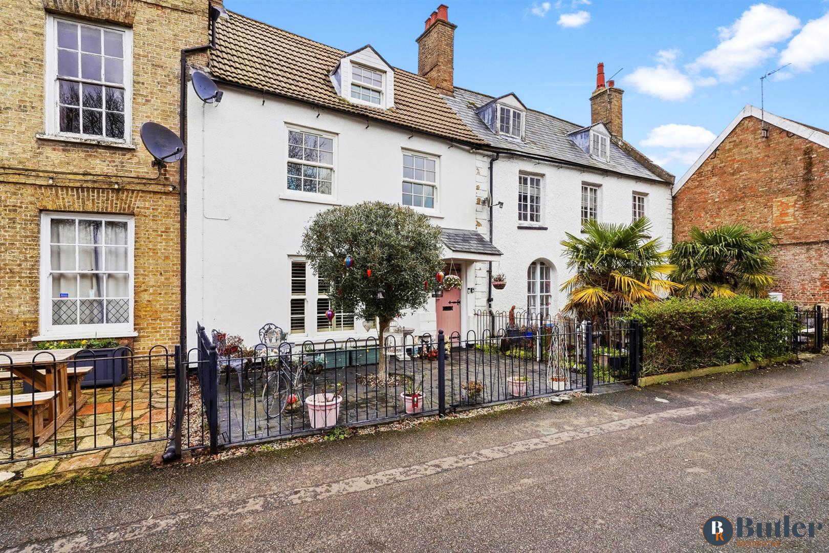 3 bed terraced house for sale in West End, March - Property Image 1