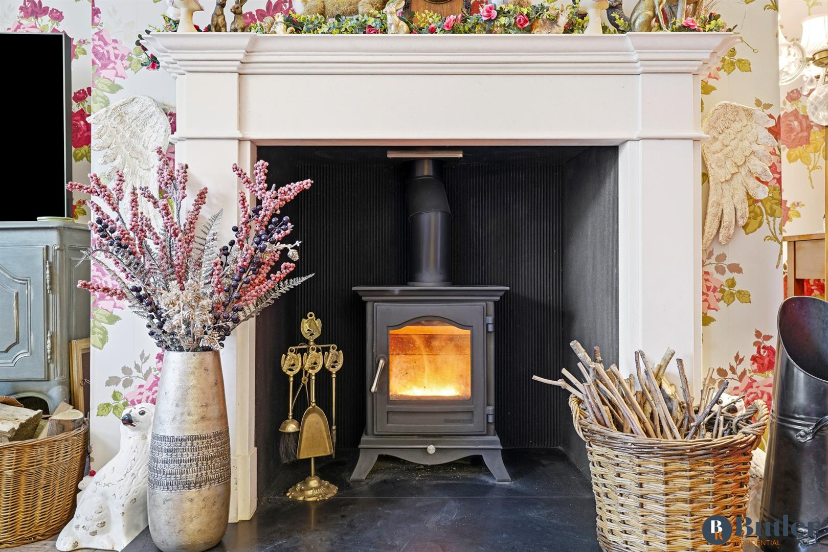 3 bed terraced house for sale in West End, March 4