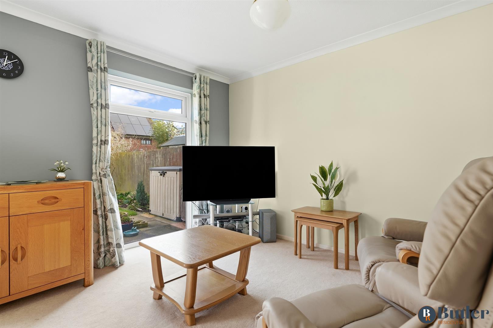 4 bed detached house for sale in Town Orchard, St. Neots 3