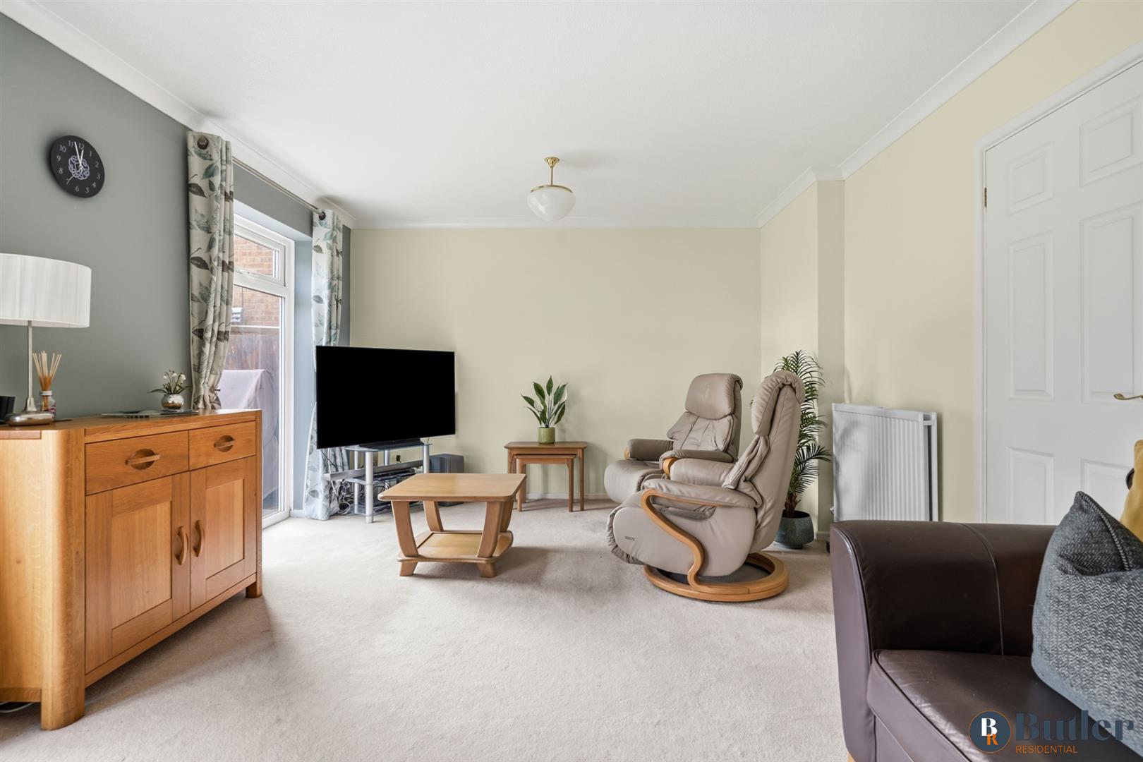 4 bed detached house for sale in Town Orchard, St. Neots 2