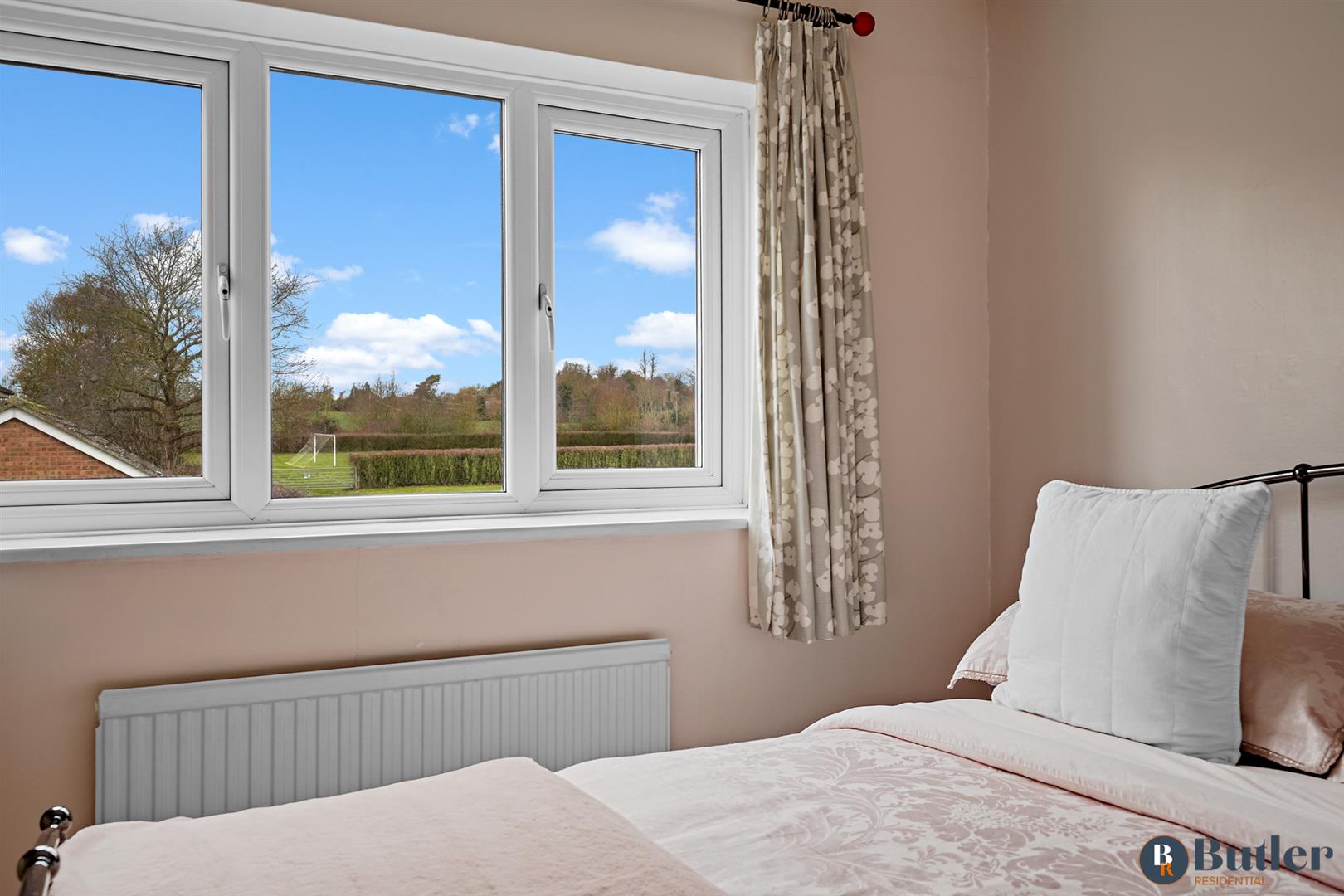 4 bed detached house for sale in Town Orchard, St. Neots 31