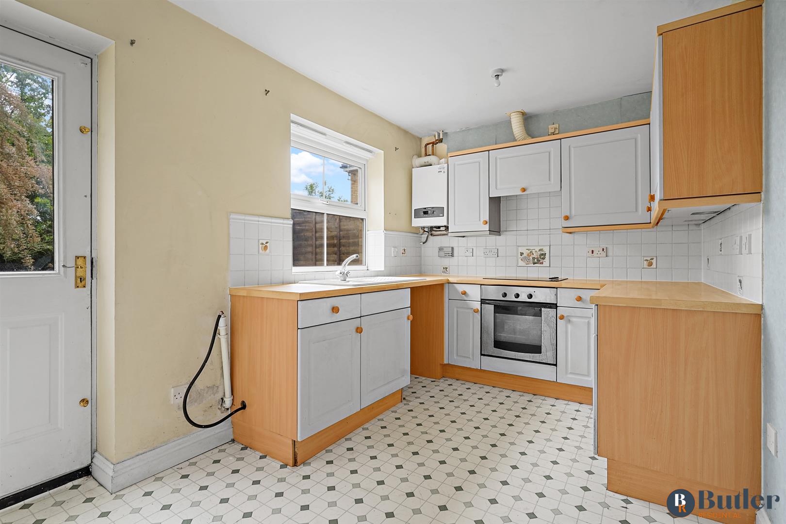 3 bed semi-detached house for sale in Fairview Road, Stevenage  - Property Image 9