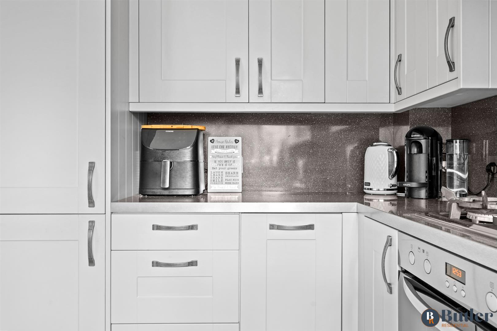 3 bed semi-detached house for sale in Old Bourne Way, Stevenage  - Property Image 10