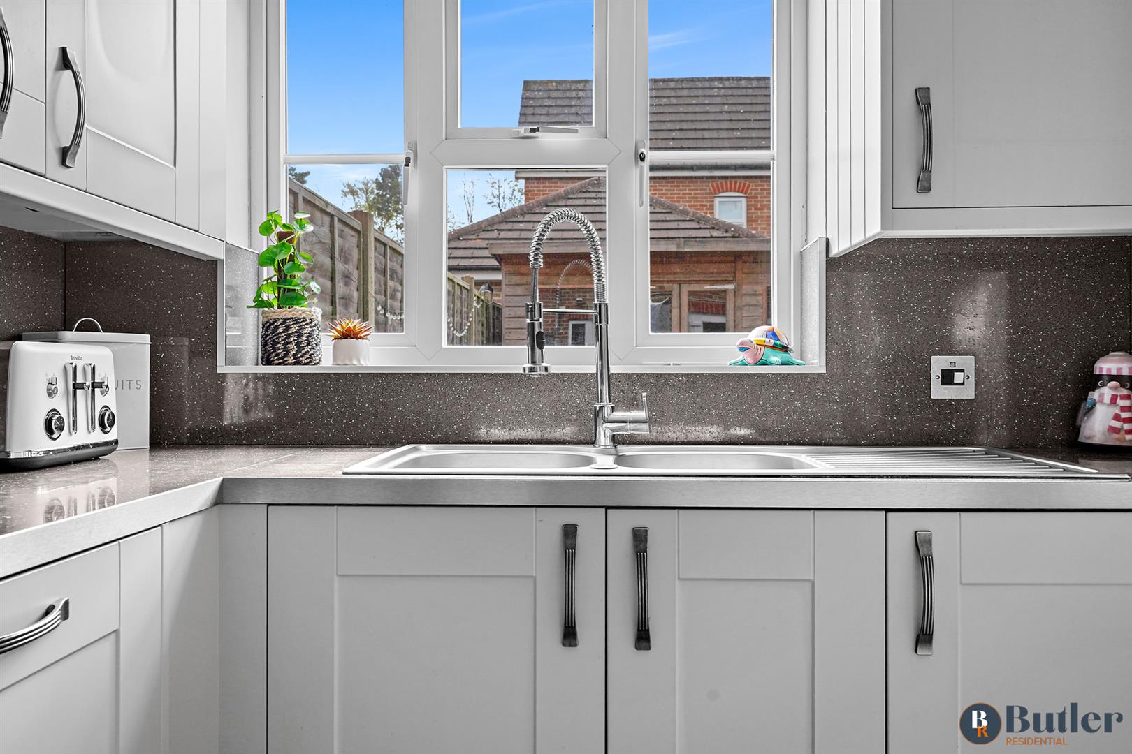 3 bed semi-detached house for sale in Old Bourne Way, Stevenage  - Property Image 13