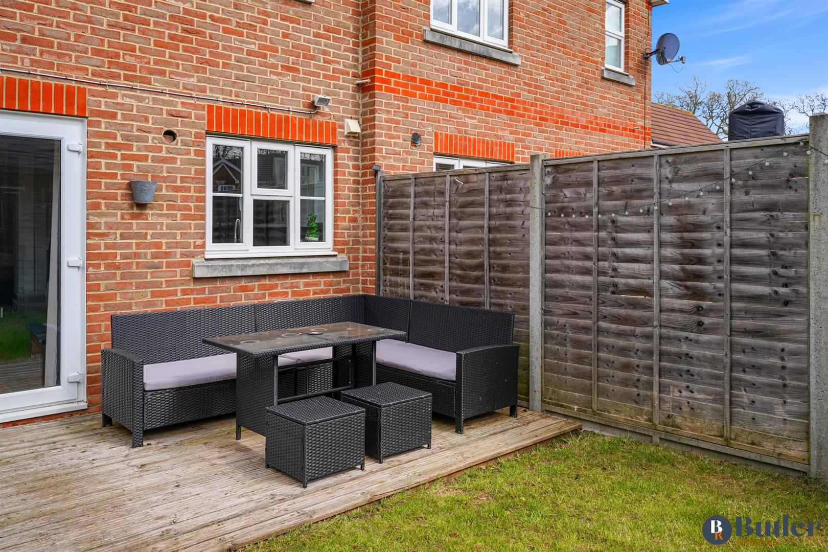 3 bed semi-detached house for sale in Old Bourne Way, Stevenage  - Property Image 32