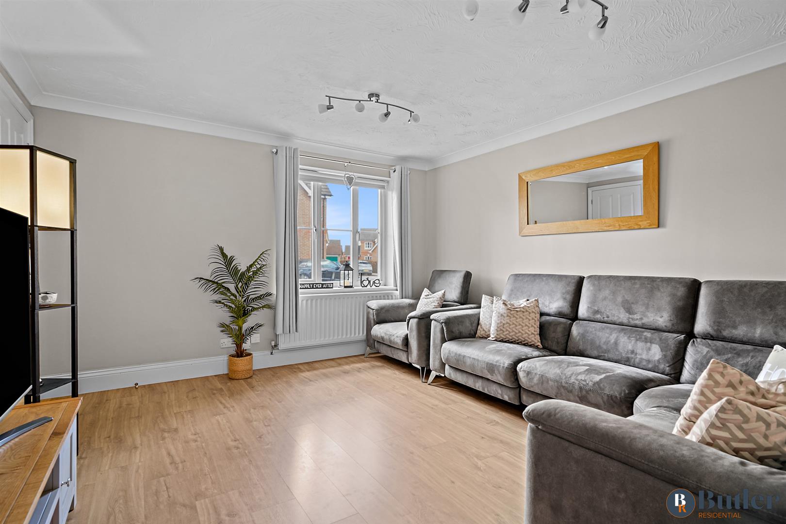 3 bed semi-detached house for sale in Old Bourne Way, Stevenage 2