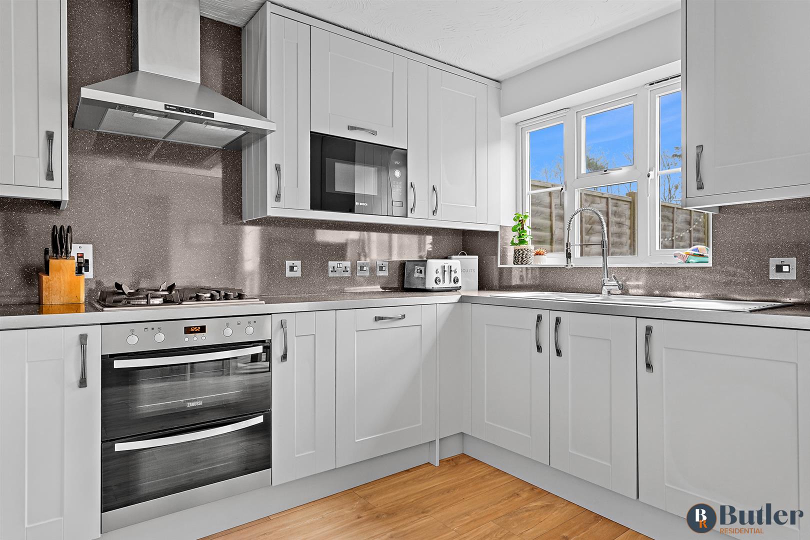 3 bed semi-detached house for sale in Old Bourne Way, Stevenage 13