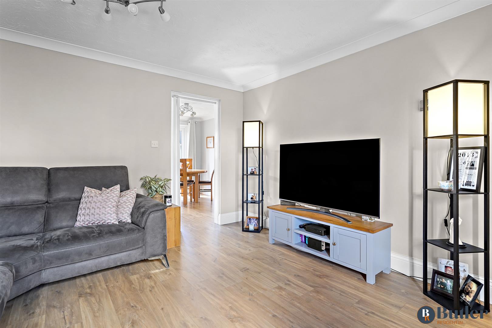 3 bed semi-detached house for sale in Old Bourne Way, Stevenage  - Property Image 5