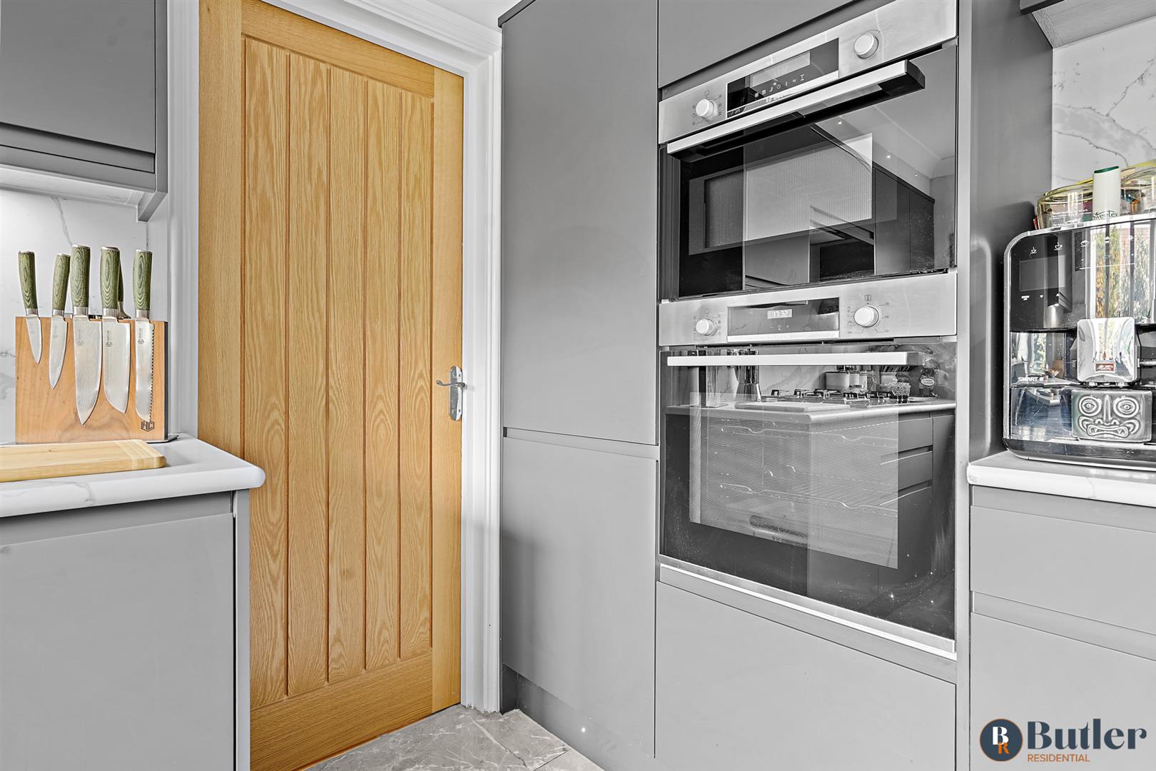 5 bed detached house for sale in Baldock Road, Hitchin 12